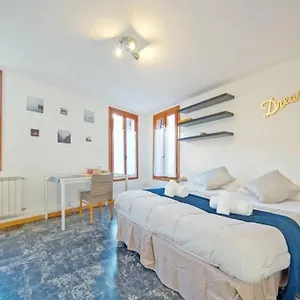 410 San Polo Roky Wifi Center Venice